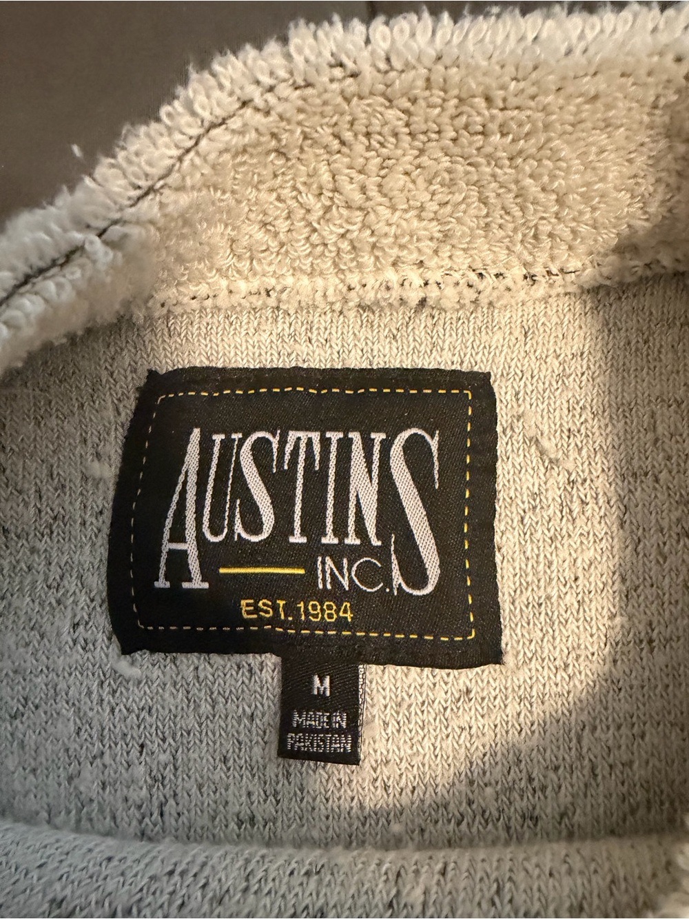 Minnesota pullover - Picture 3 of 3